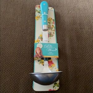 The Pioneer Woman Teal Ladle